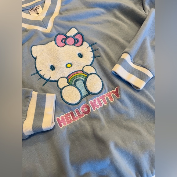 Hello Kitty - Picture 4 of 4